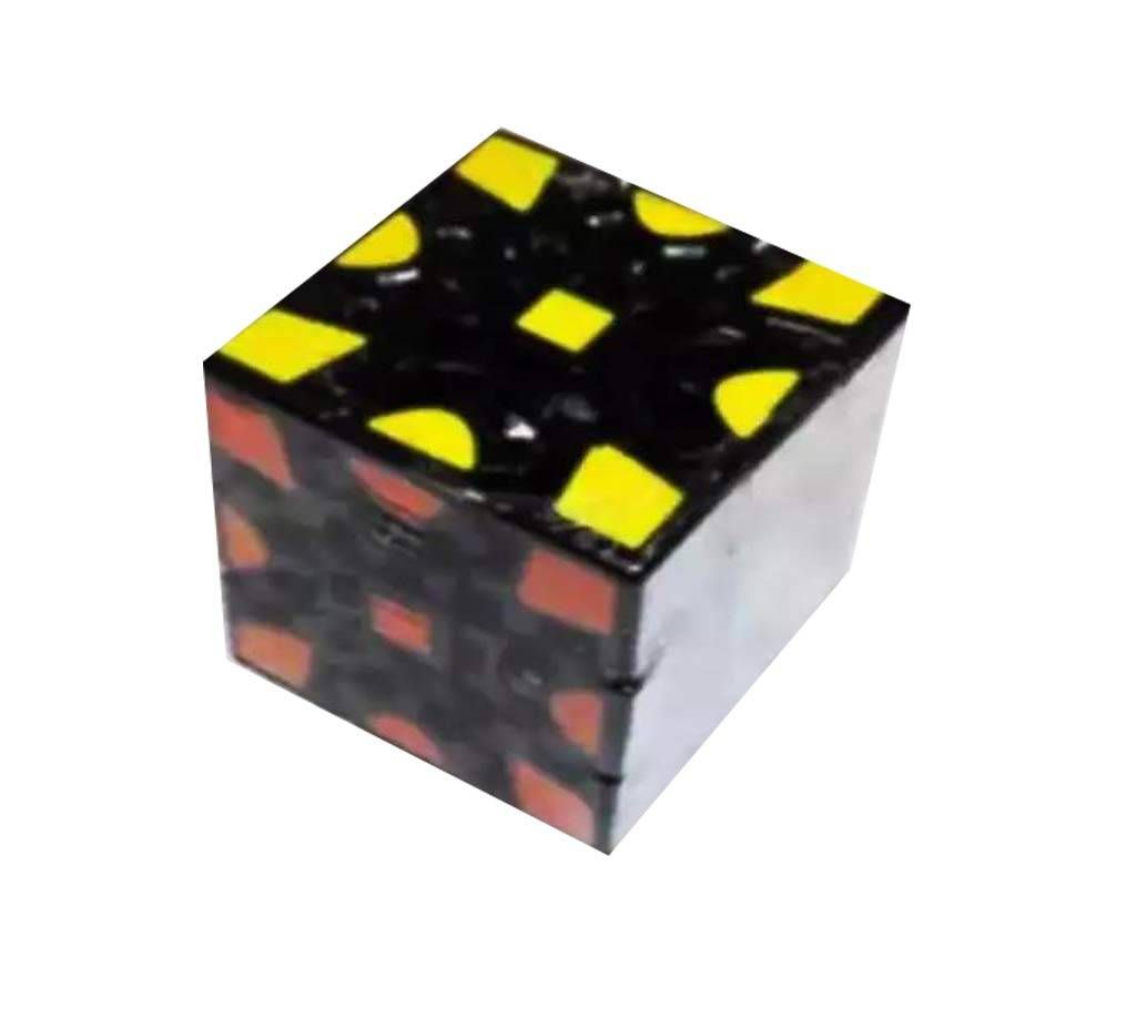 Rubik's Gear Cube