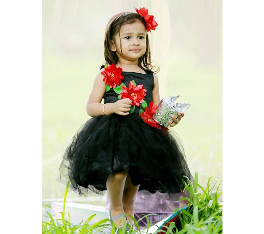 BlackRed dozen roses