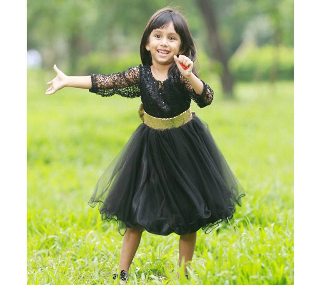 Black seqence  bow Designer gown