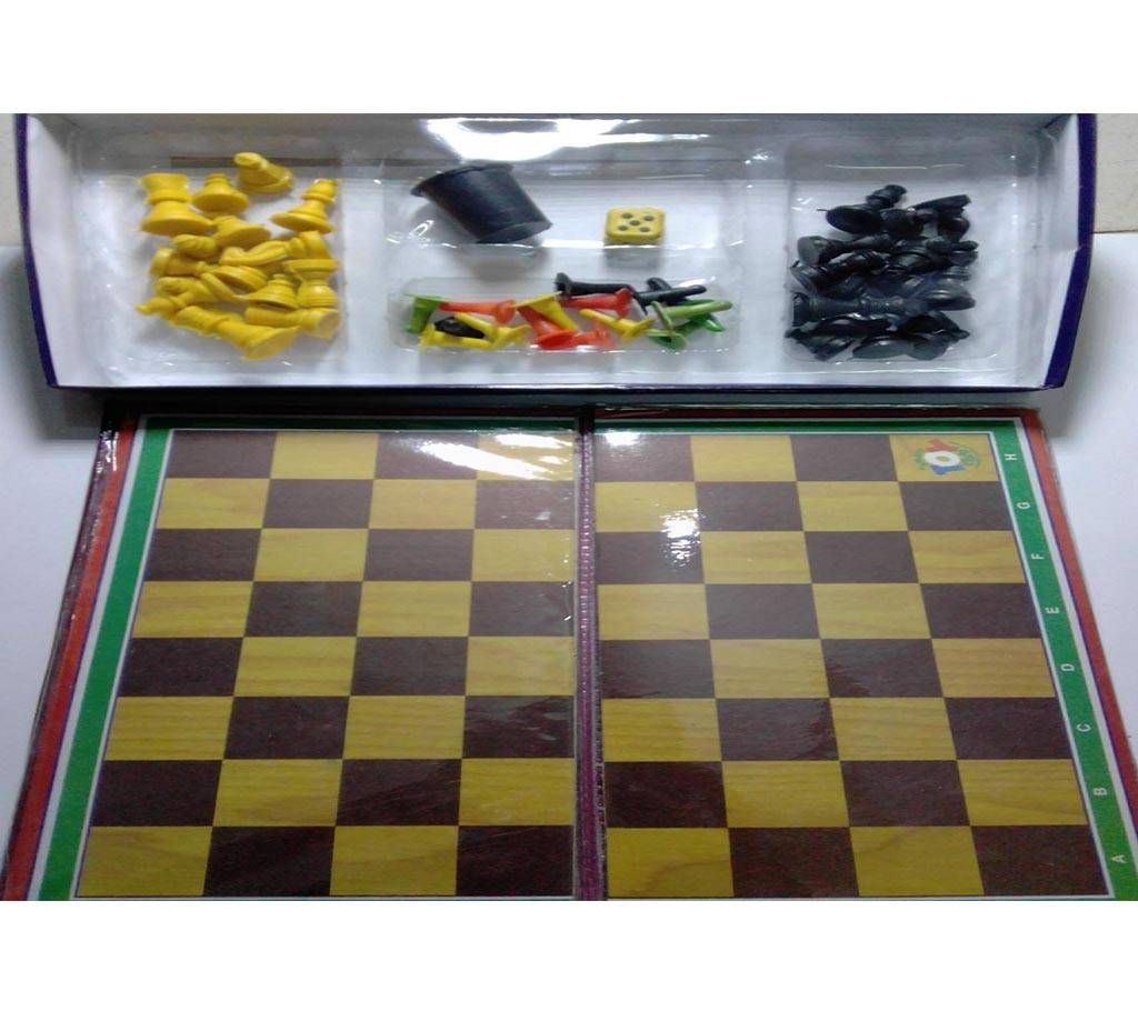 LUDO CHESS SNAKE AND LADDER
