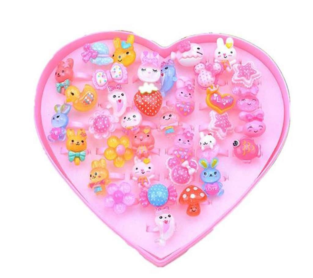 Hello Kitty Finger Ring