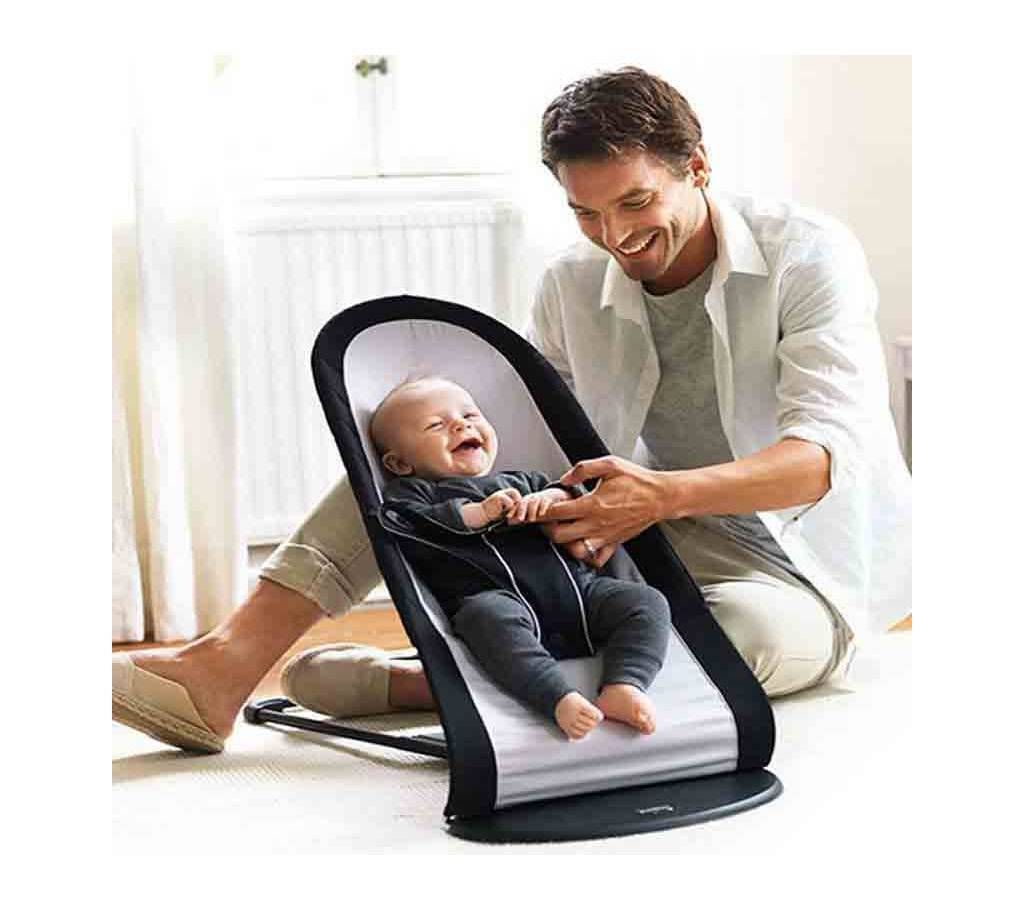 Baby bouncing chair