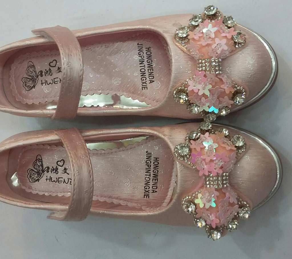 kids shoe 