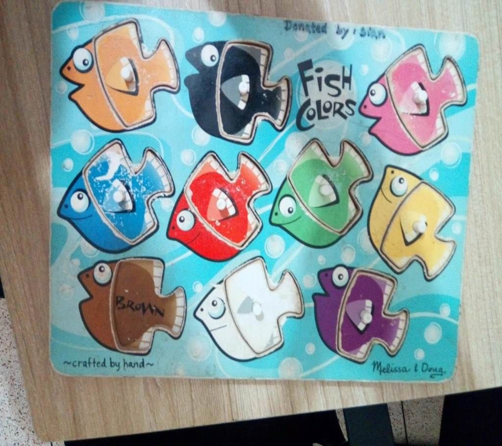 Matching color fish puzzle