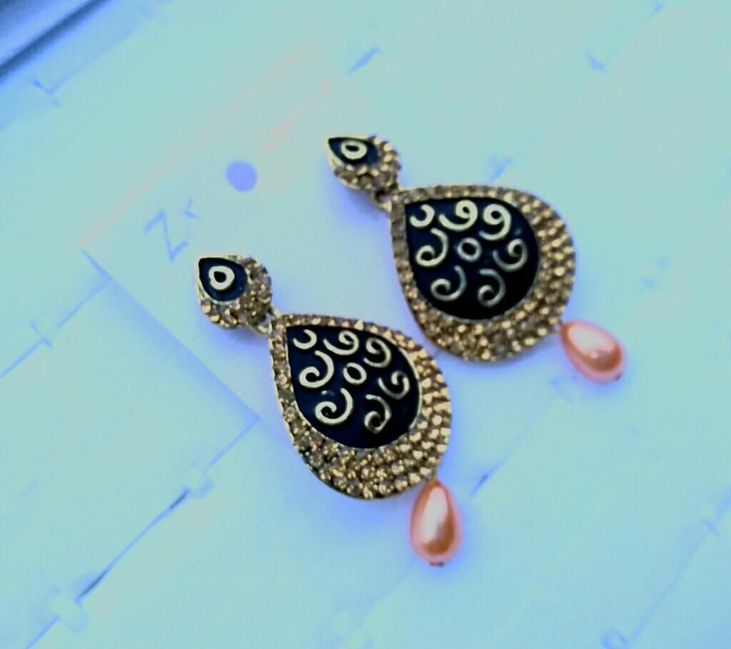 Ladies Ear Ring - 1 Pair