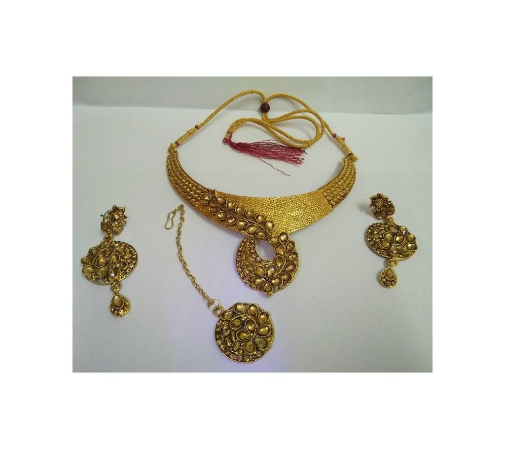 Jewelary Set With Tikli