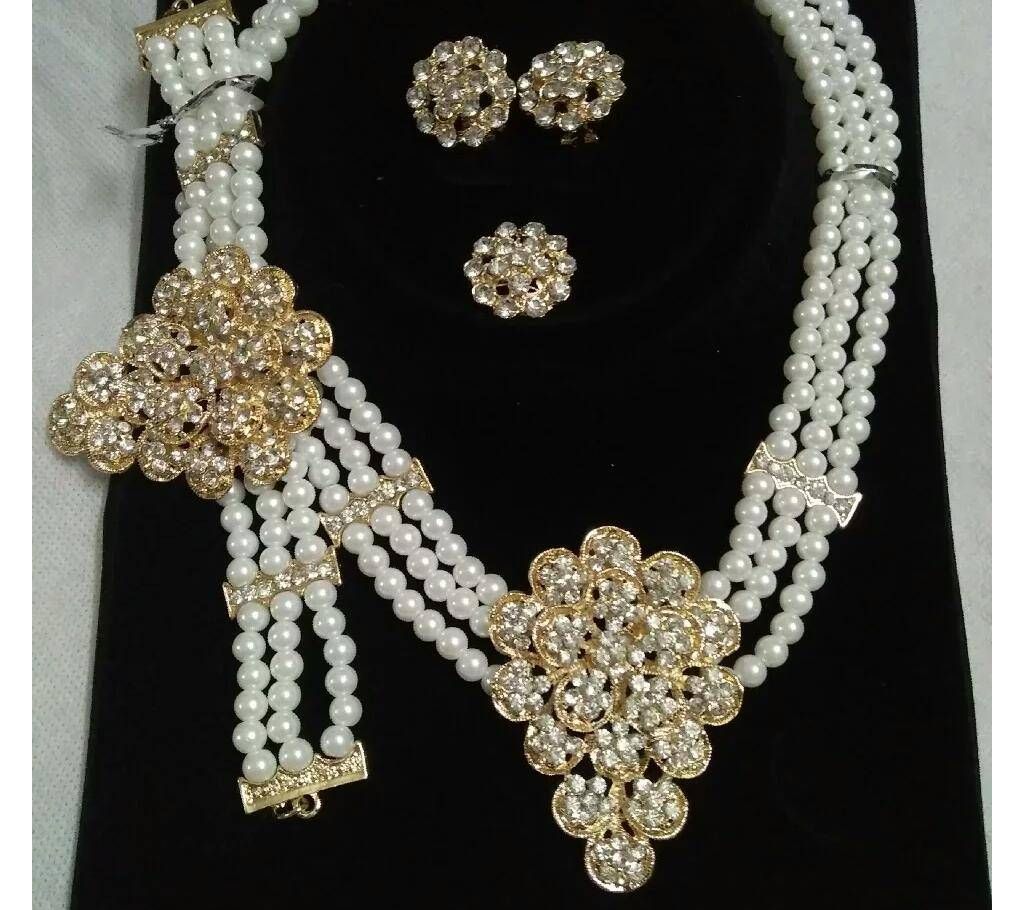 Designed Necklace & Matching Ear Ring