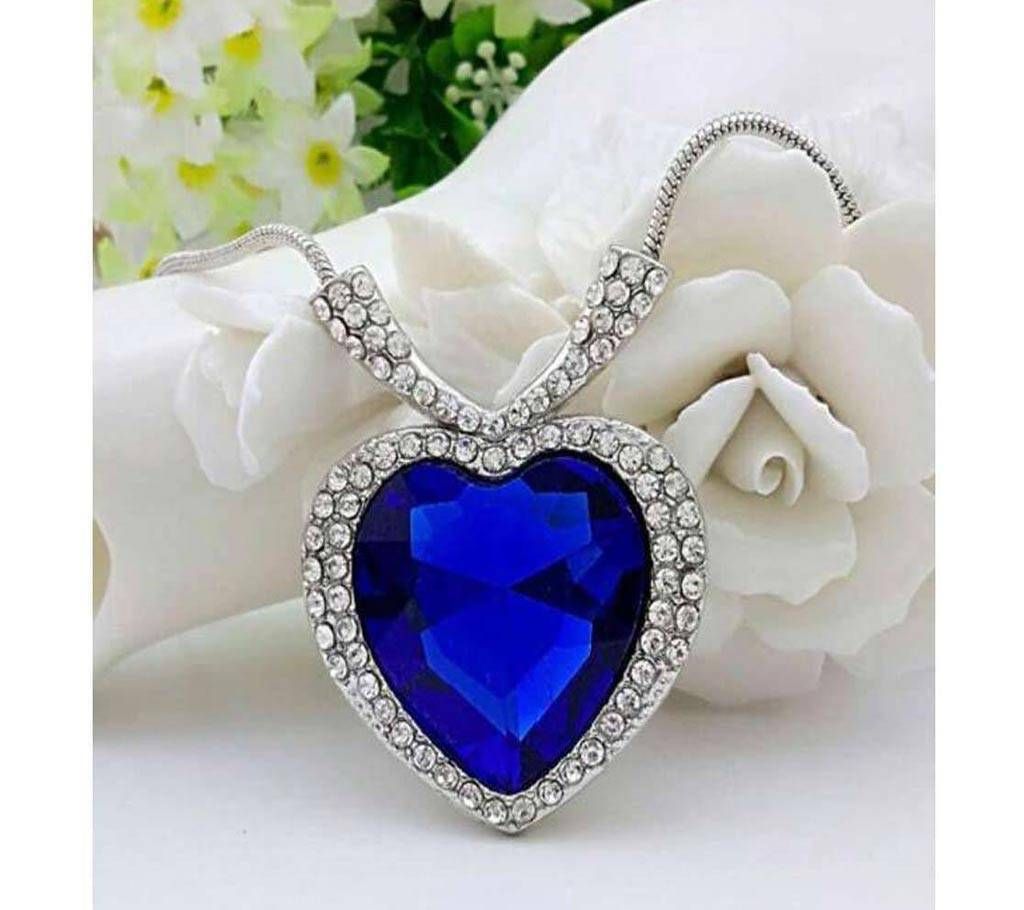 Taitanic hart shaped pendant