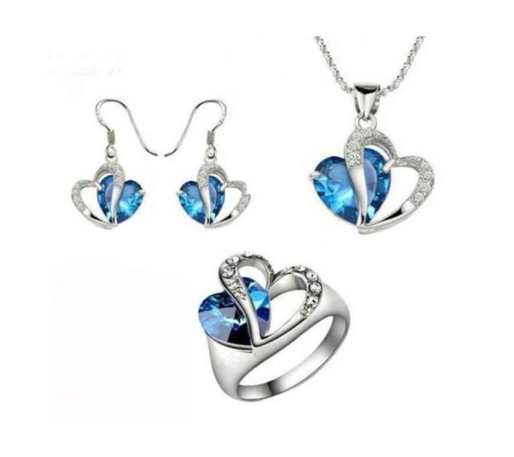 Taitanic hart shape pendant set