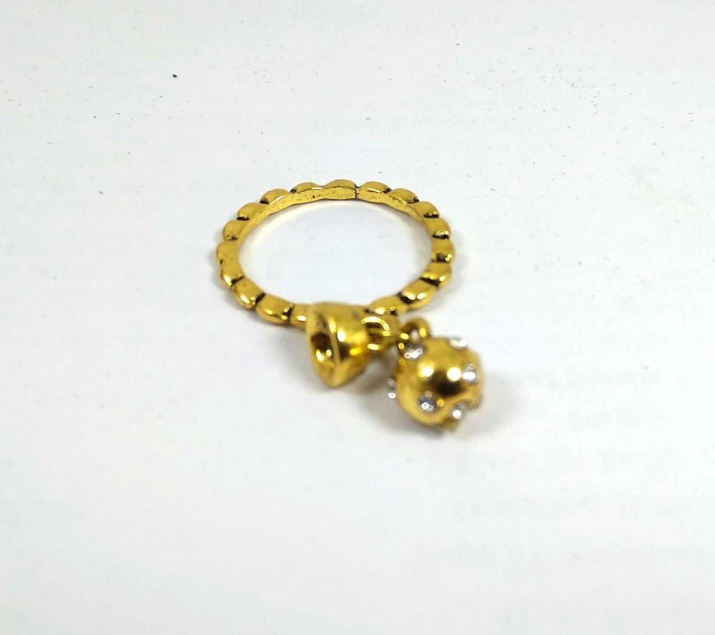 ANTIQUE FINGER RING WITH STONE WORK