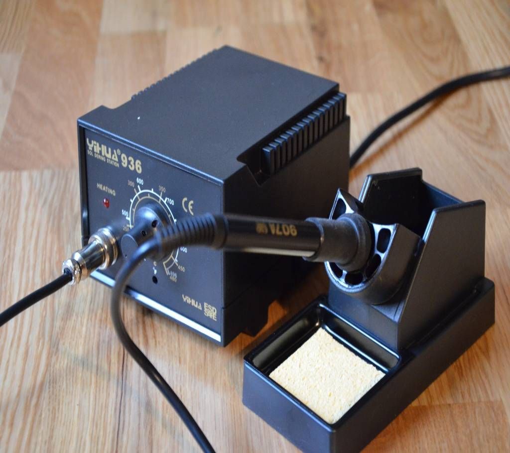Hakko 936 - Soldering Station