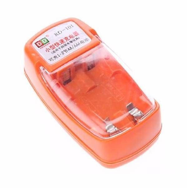Battery Charger For AA, AAA Battery