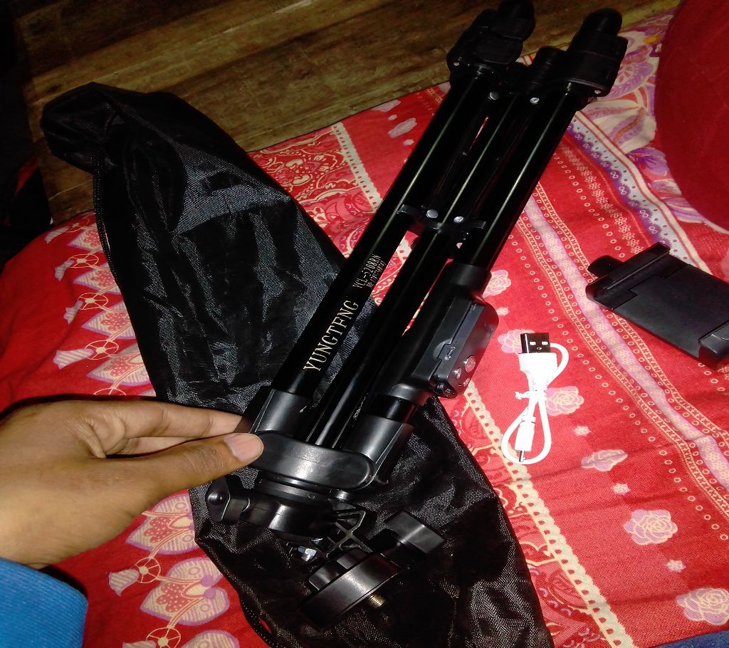 Mobile And Camera Tripod with Bluetooth Remote control (VCT-5208)