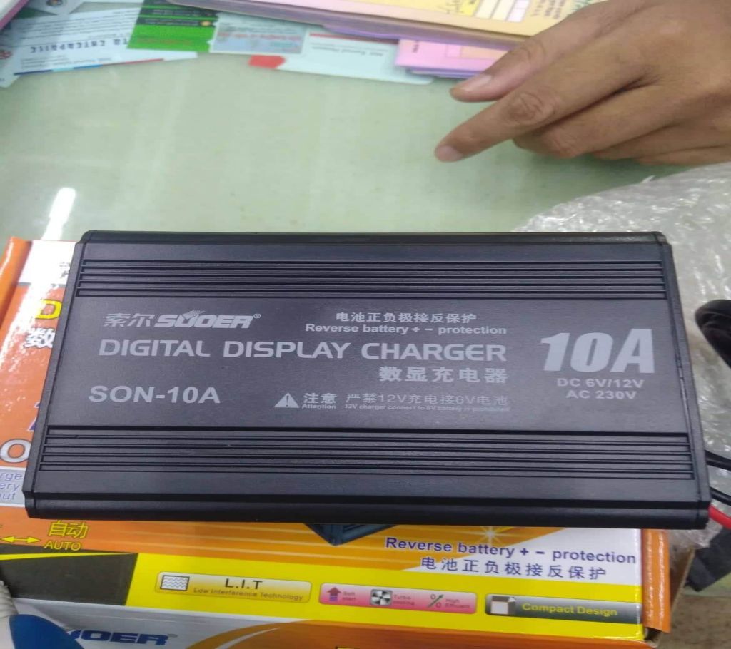 12V 10A lead/AGM battery charger