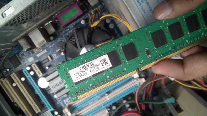 RAM 2GB DDR3 1333 mhz