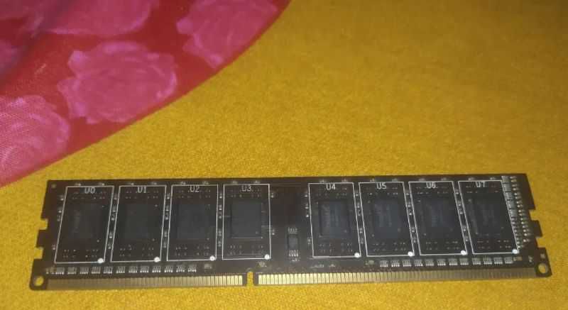 DDR3 2 GB RAM