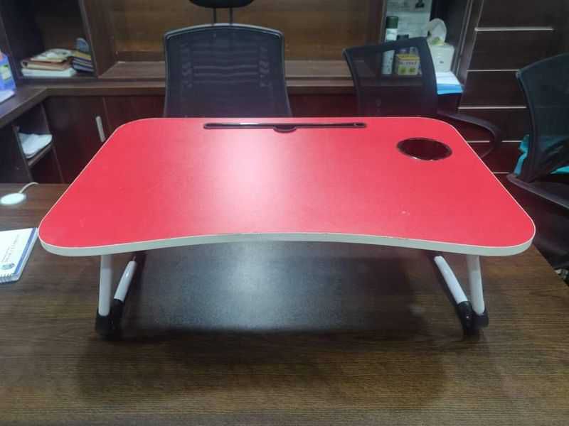Foldable and portable laptop table