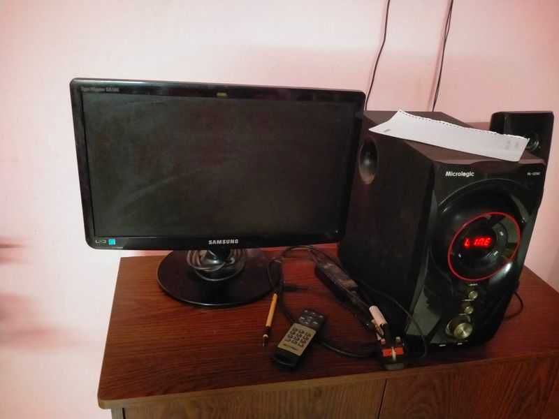 Samsung monitor S19A100N