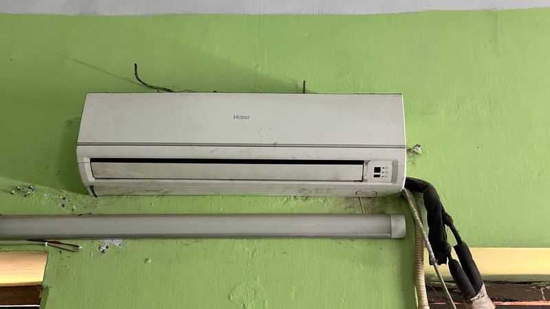 Haier Air Conditioner 1.5 Ton Needs Compressor Change only.