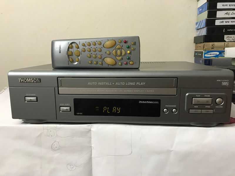 VCR with remote , fully running
