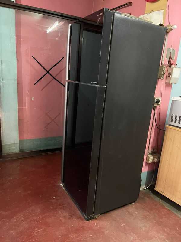 SHARP JTEC inverter Refrigerator 431 Liter. Condition Excellent