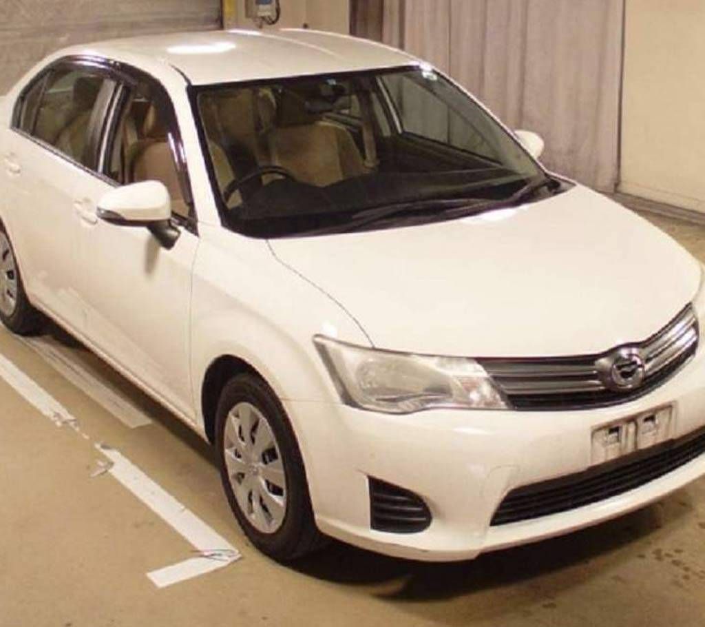 Toyota Axio - Version 2012