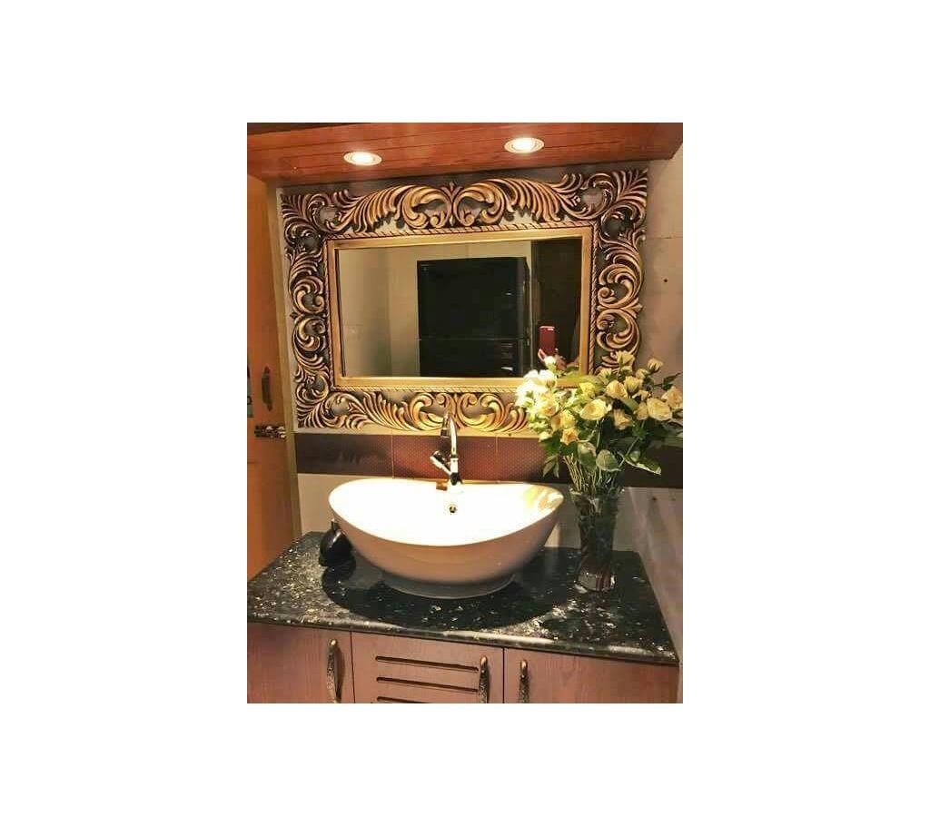 EXCLUSIVE WALL MIRROR WITH WOODEN FRAME