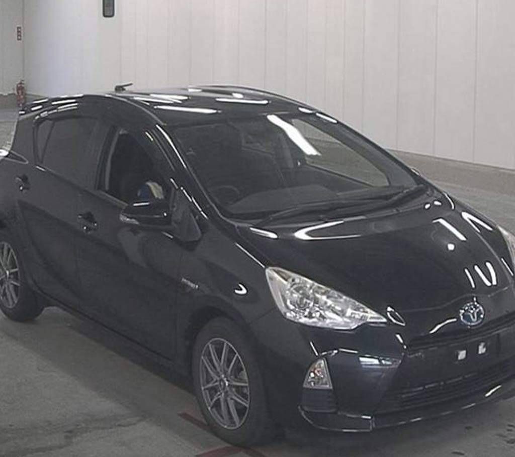 Toyota Aqua - Version 2012