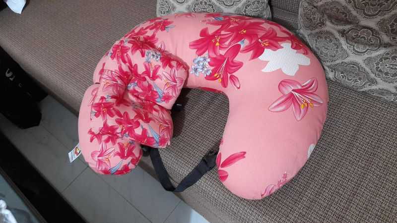 Breastfeeding pillow(ব্রেস্ট ফিডিং পিলো)
