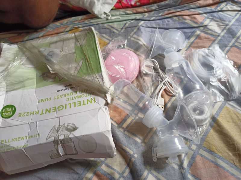 Electronic painless breast pump (new)