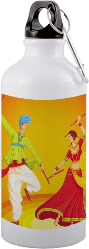 COLOR YARD best couple playing dandiya with yellow color background 600 ml Sipper  (Pack of 1, Multicolor, Aluminium)
