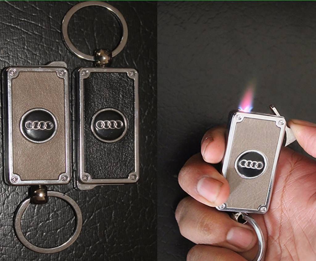The key ring with lighter