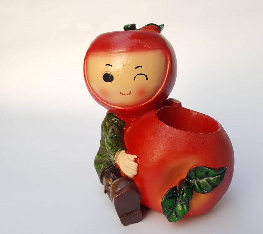 shwapnoChura Apple showpiece novelty gift item - multicolor