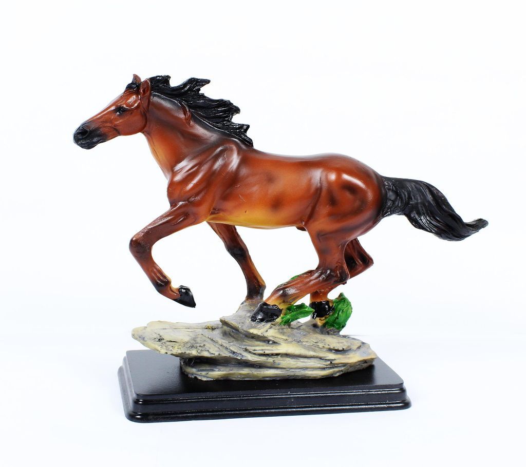 Horse Showpiece- Made of fiber