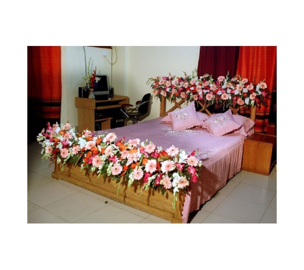 Weeding bed decration