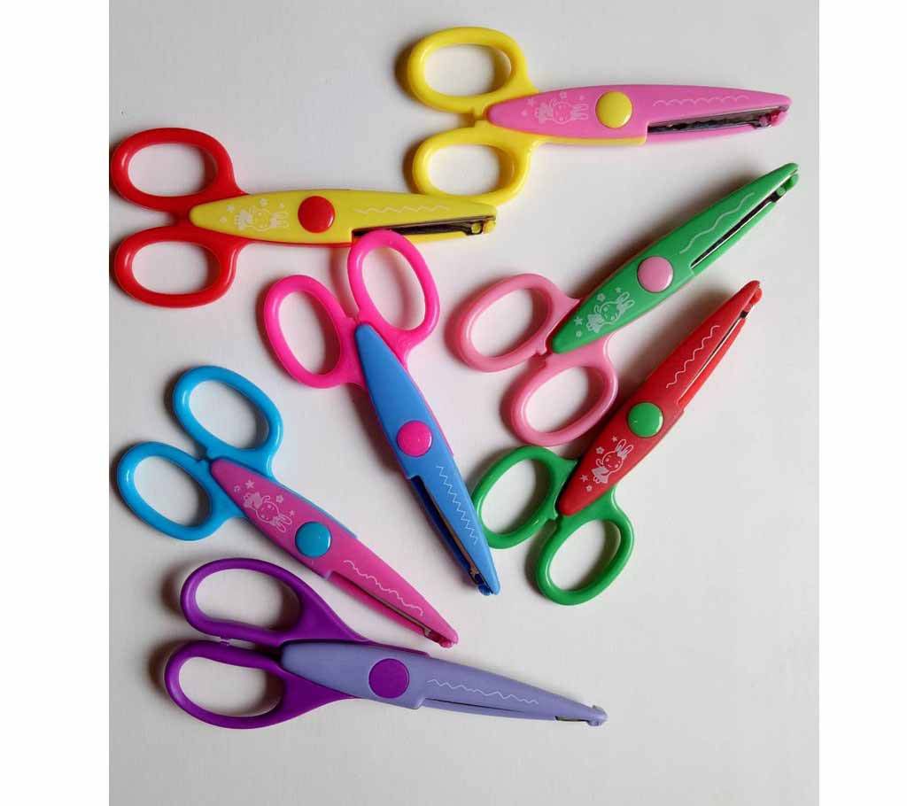 Scissor for handicraft work- 1 pc   