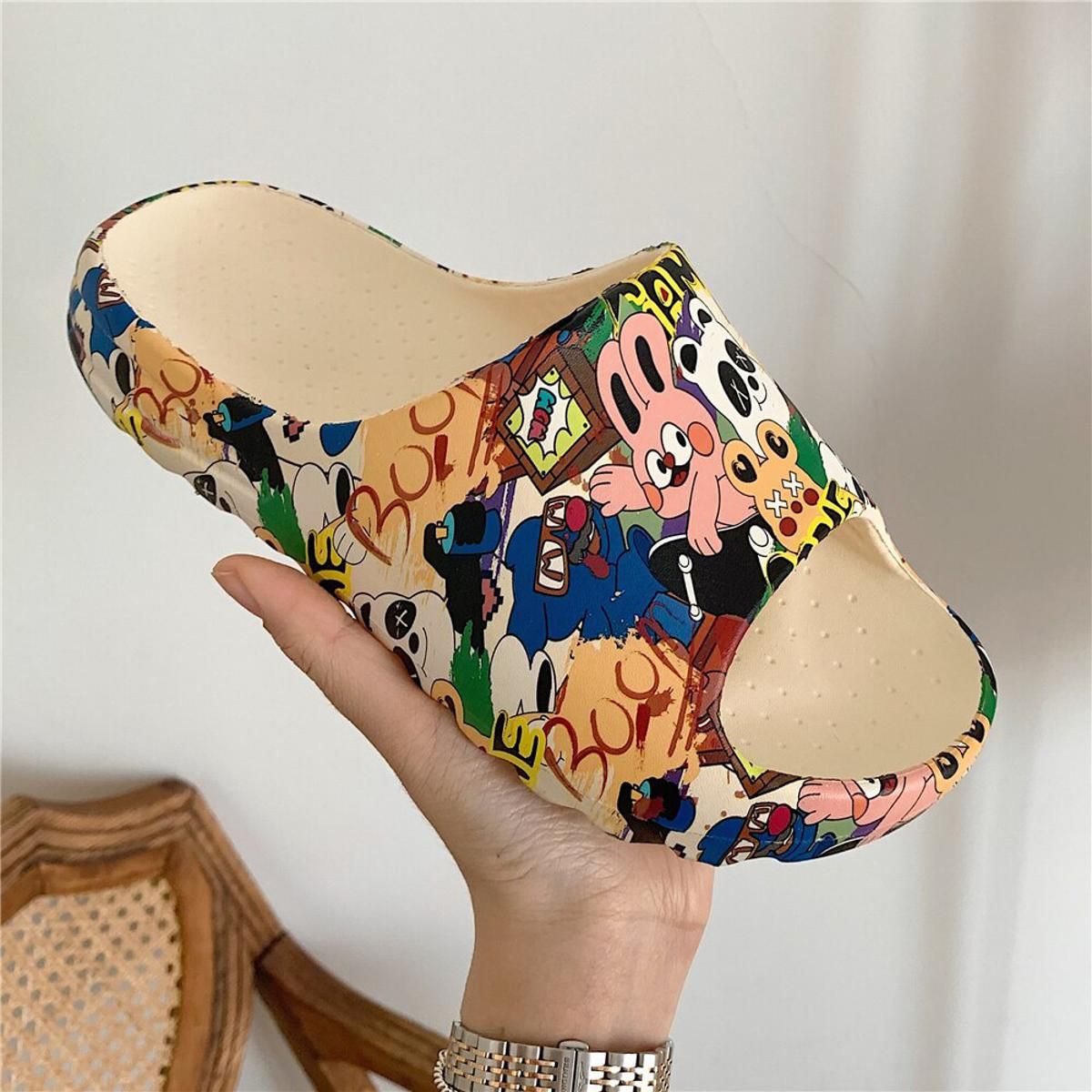 New couple sandals cartoon non-slip thick-soled indoor and outdoor slippers men's home sleeping shoes women's home