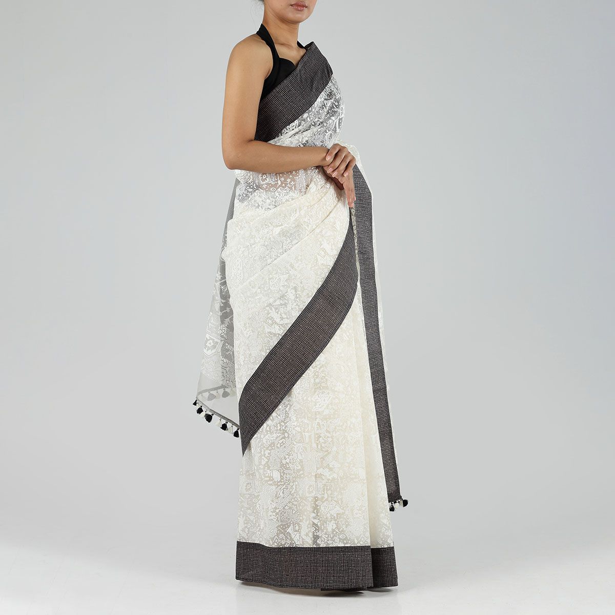 QRIUS Printed Black & White Muslin Saree