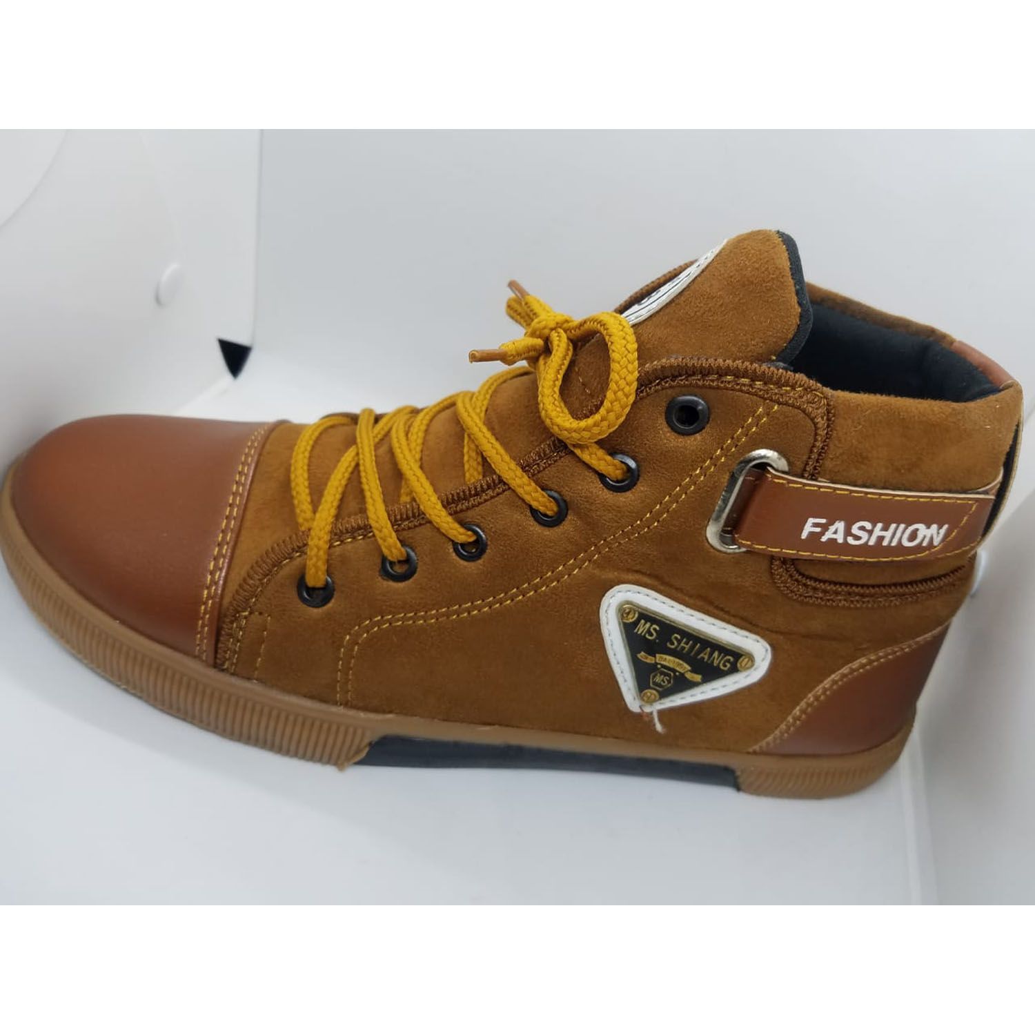 Boots high neck mid caff golden,black mix fabrics and leather rubber sool shoes for man.