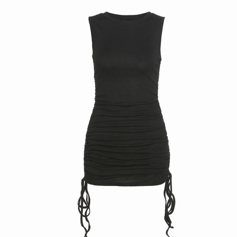 Vest skirt and black knitted tight dress Thread Mini buttocks group round neck drawcord knitted cotton with durability