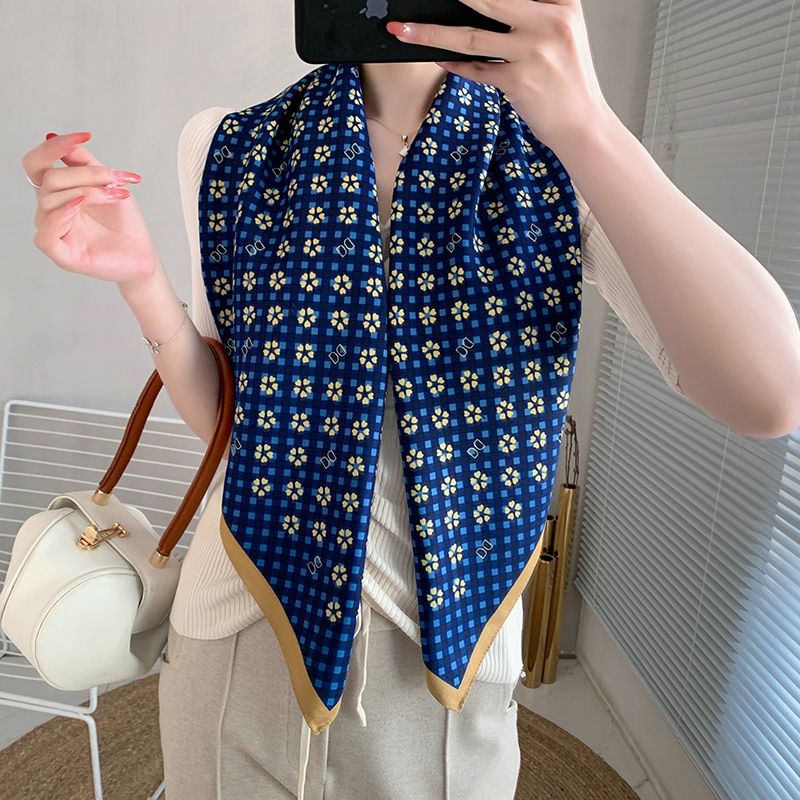 2021 spring new female scarf high quality shawl silk fashion scarf head scarf beach sun protection Baotou scarf 90cm * 90c