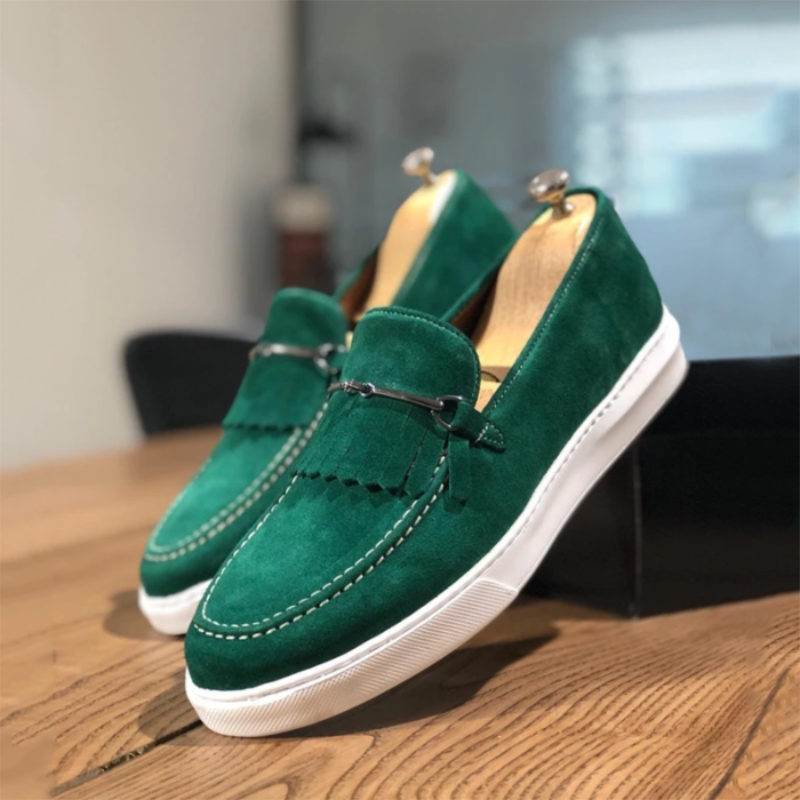 Men's Solid Color Suede Classic Fringed Metal Stitching Round Toe Flat Heel Comfortable Fashion Casual All-match Loafers  ZQ0034