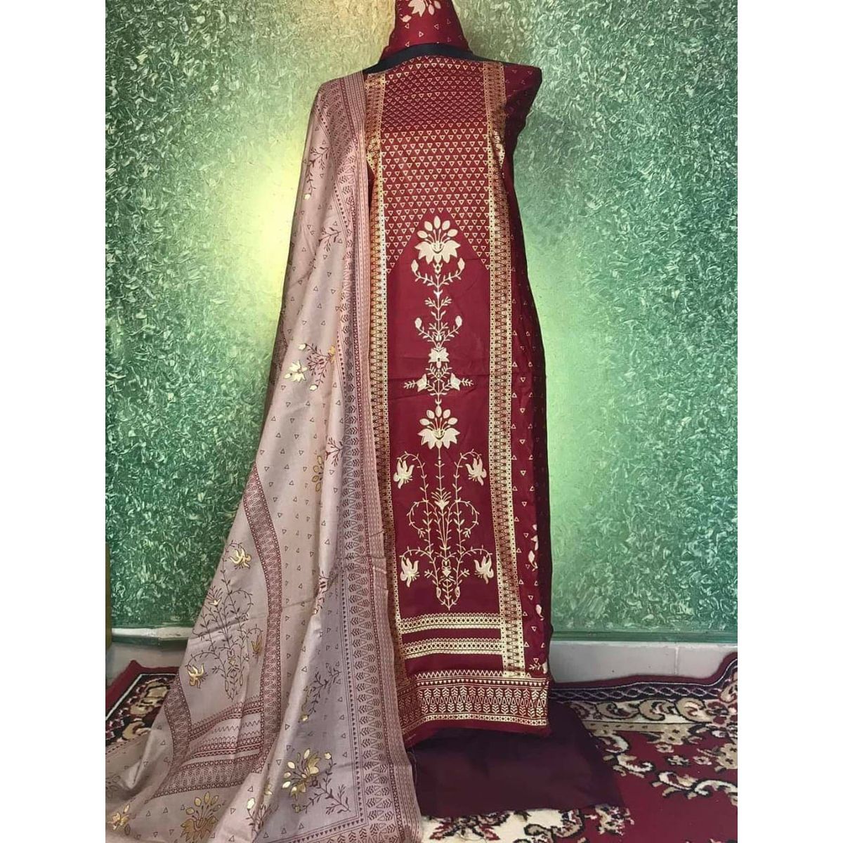 Maroon Color Pakistani Butix Karchupi Gujrati Stylish Gorgeous Mail & Skin Print Unstitched Real Cotton Three Piece For Women Ladies Collection Shalwar Kameez Party Dress