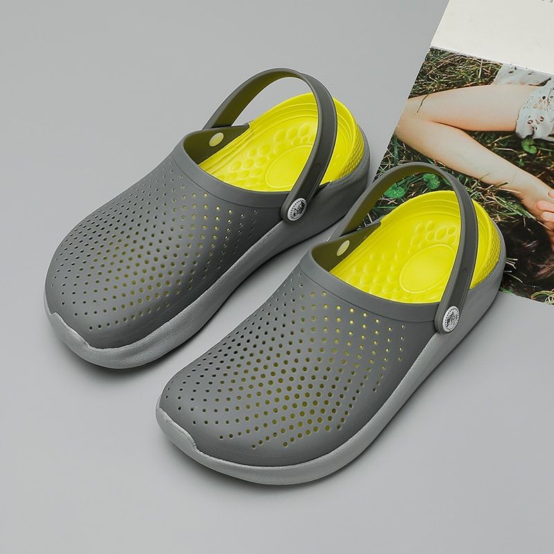 Men Beach Sandals Unisex Hole Shoes Lightweight Breathable Casual Slippers Swimming Walking Anti-slip Flip Flops Soft Sandals