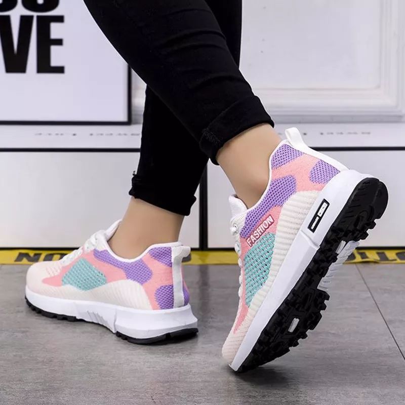 Girls sneakers