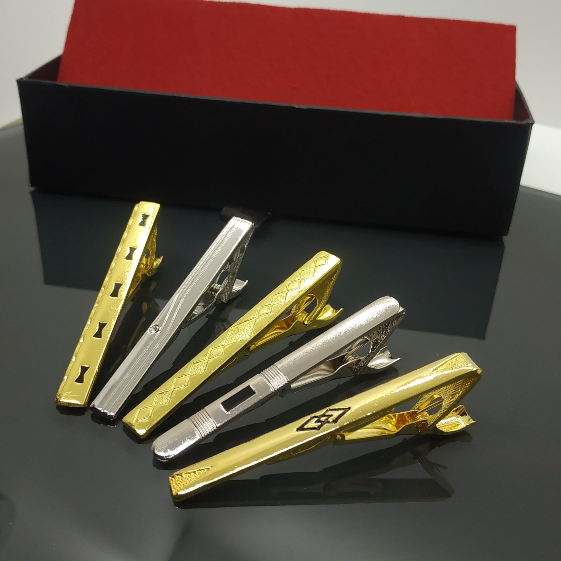 Tie Clips for Men - 5 pcs  set.  Classic Tie Clip Silver Or Gold. Necktie Tie Bar Pinch Clips Suitable for Wedding Anniversary Business and Daily Life.