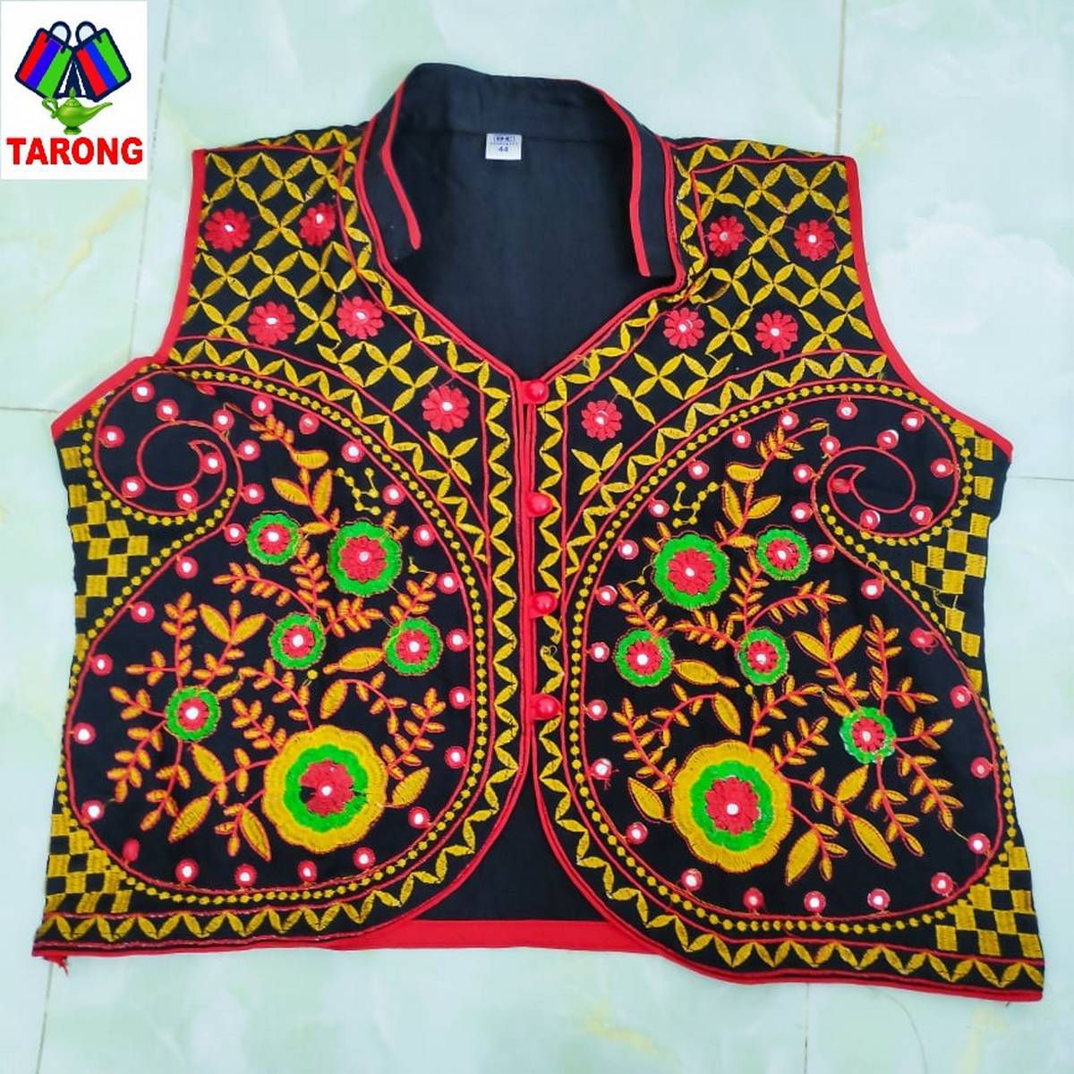An attractive outfit made for girls koti