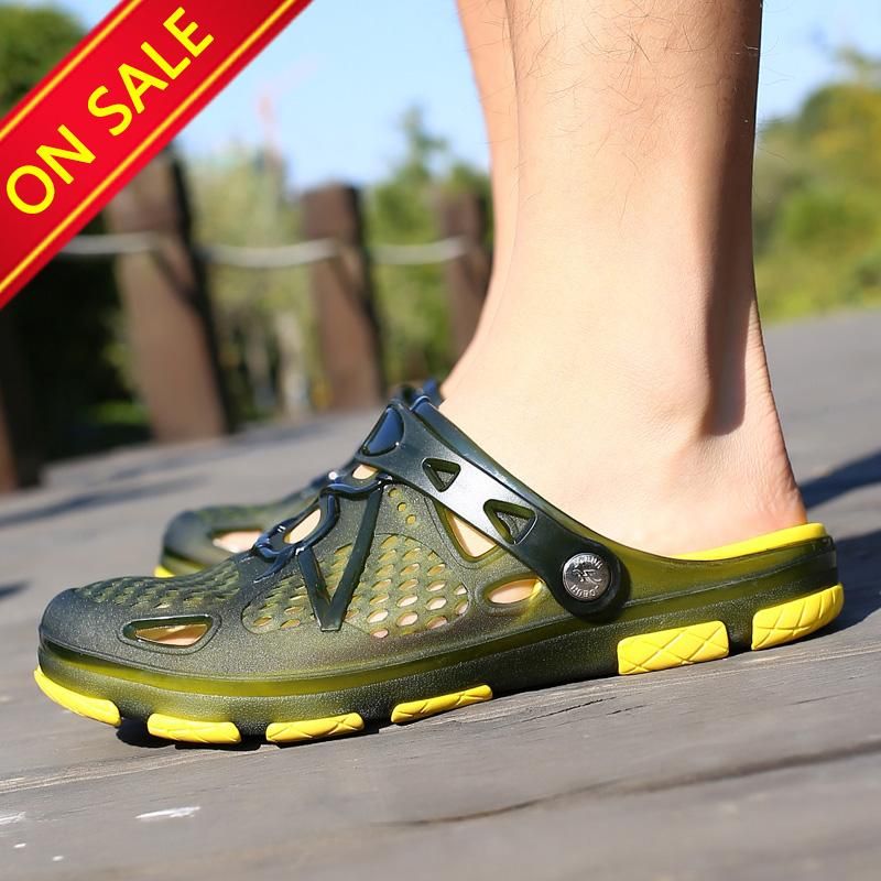 Outdoor Beach Flip Flops Men Breathable Water Sandals Men Hollow Out Beach Sandals Shoes Men Breathable Shoes Men Non-slip Shoes Men Size 40-45