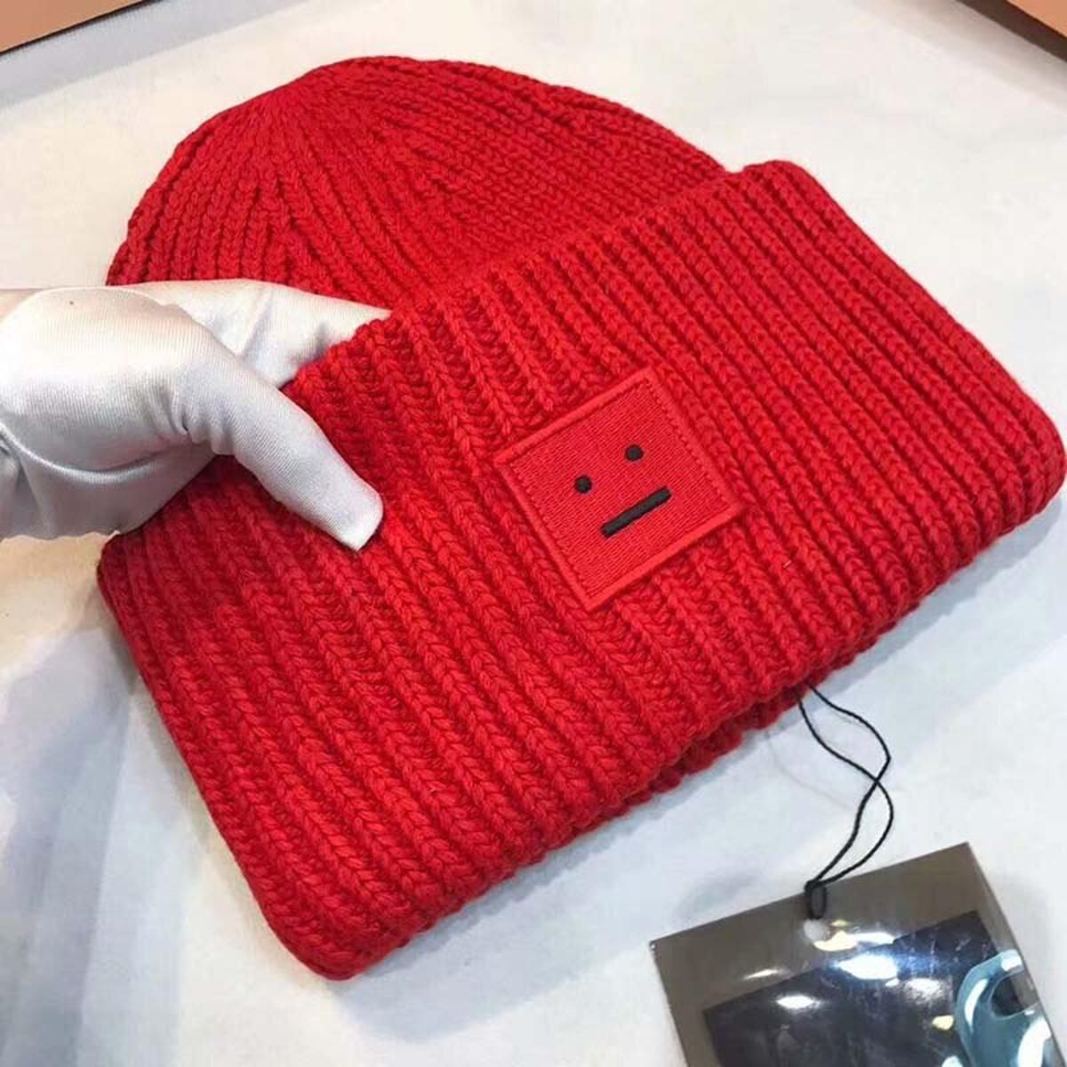 Winter Hats For Women Wool Bed Knit Wool Smiling Face Couple Cap Lady Thread Knitted Beanie Chapeau Femme шляпа женская 2021