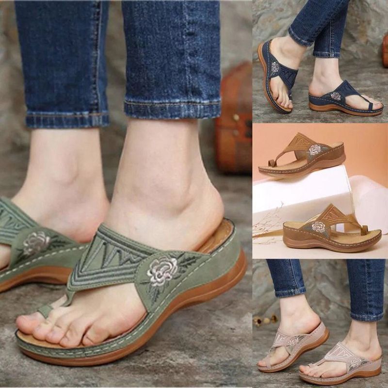Women Flats Sandals Clip Toe Wedge Shoes Toe Ring Slip On Sandals Low Wedge Heel Slipper Summer Causal Shoes flip flops Geartronic